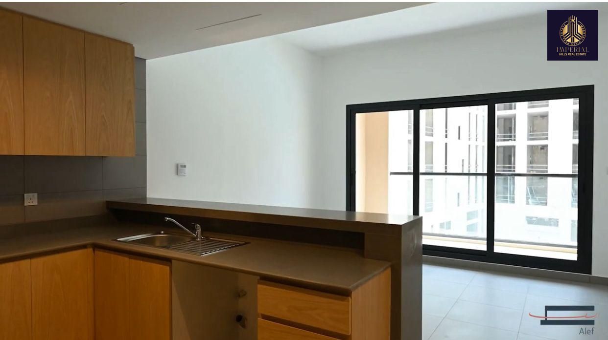 Freehold Apartment in Walkable Community | Modern Urban Living