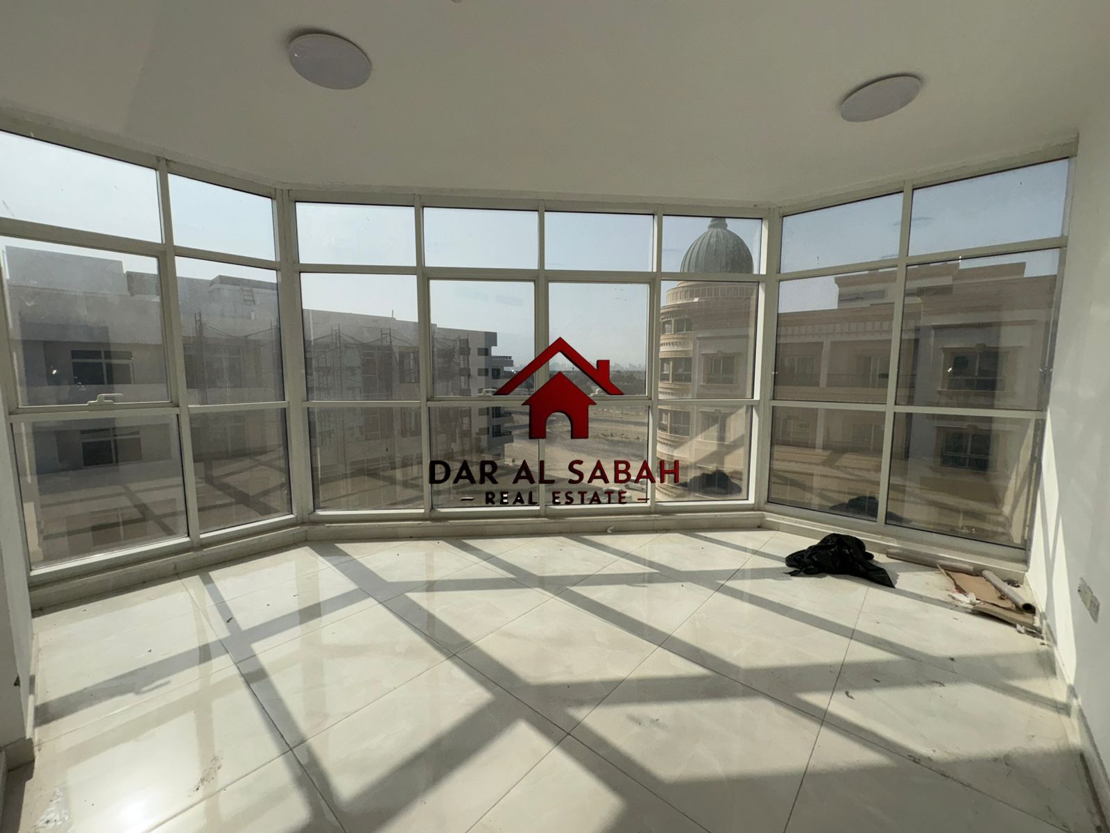 Beautiful 2 BHK with 2 washroom with good view 4 cheques payment ready to move