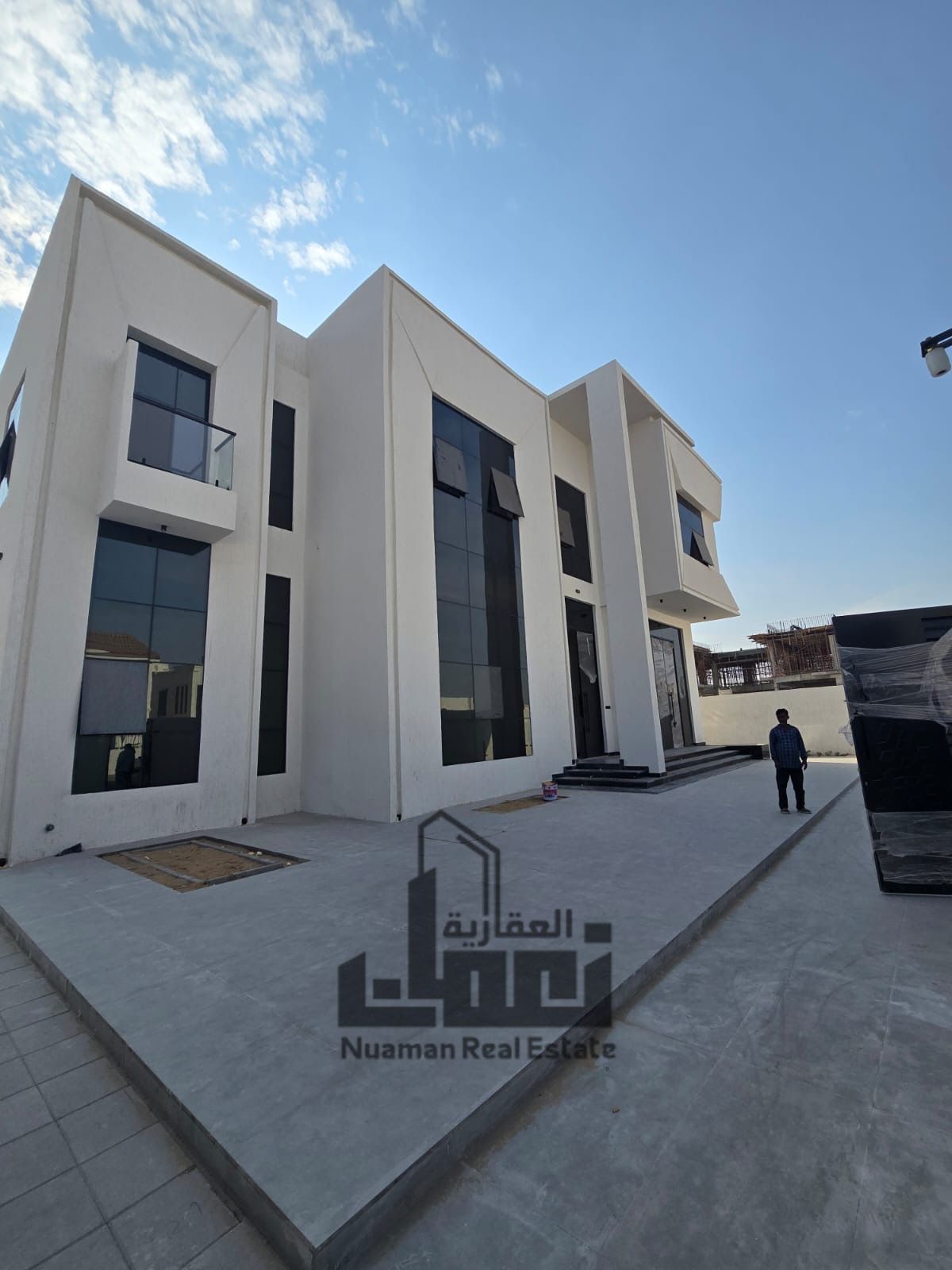 Super Deluxe Villa for Sale in Al Hoshi Sharjah, 5 Master Bedrooms, Luxury Majlis, Spacious Living Hall and External Annex with Kitchen and Maid Room