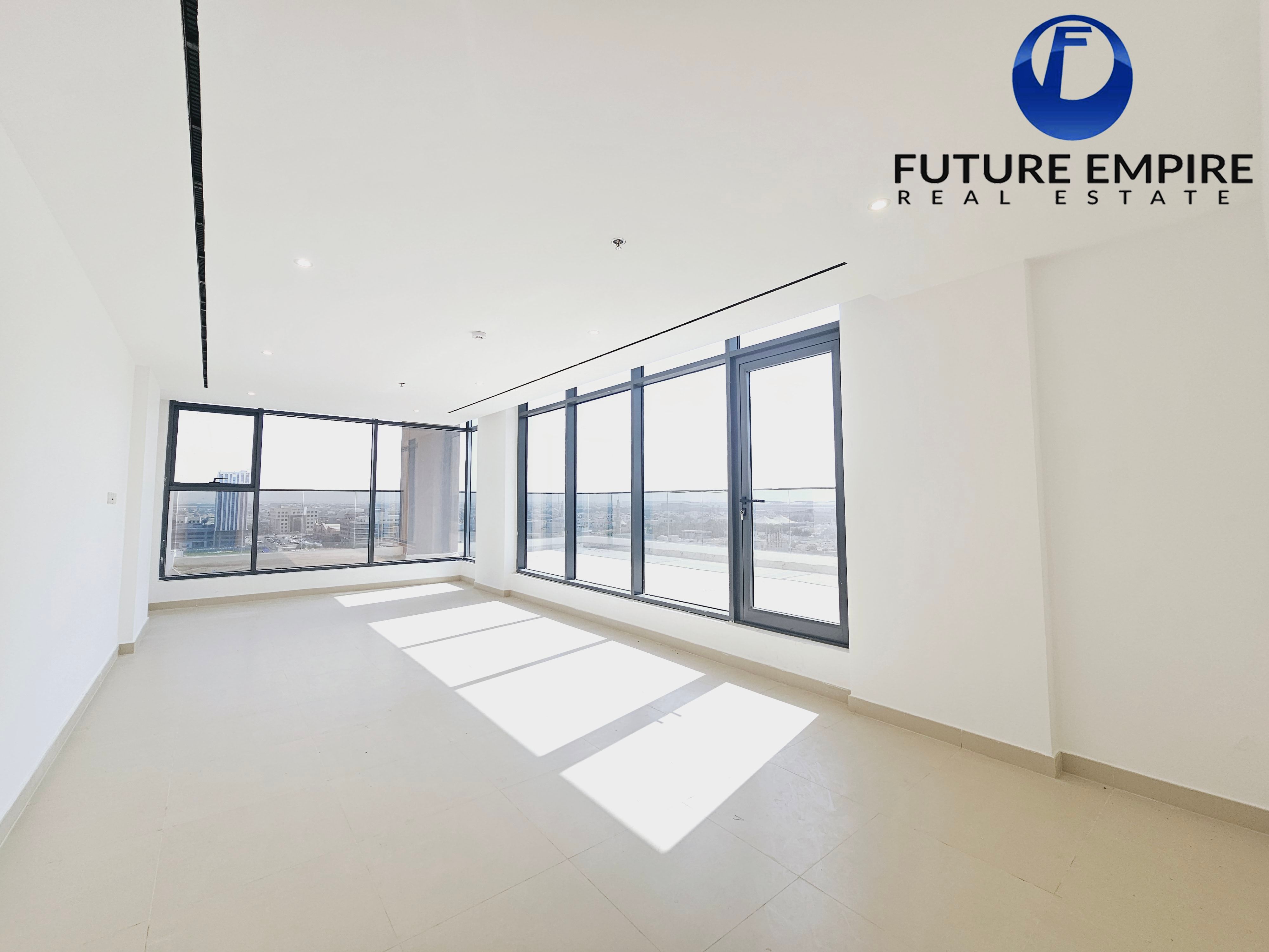 PENTHOUSE + MAIDS | BIG TERRACE | GYM PARKING | NEARBY METRO