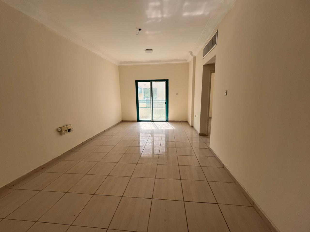 Central AC, balcony with open view, central gas, spacious layout, family residence, flexible payment options