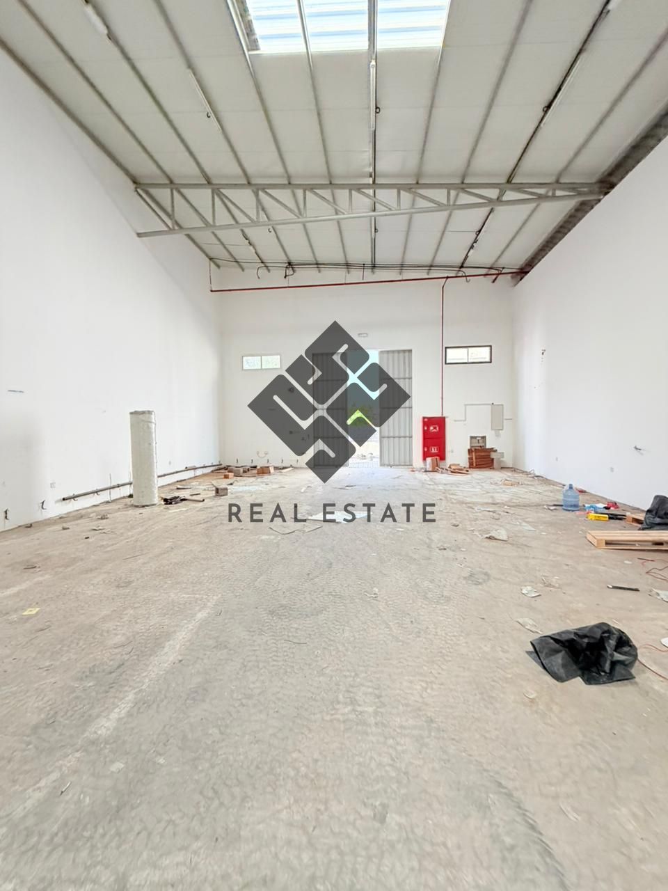 Warehouse for rent in umm al quwain 2500 sqft 25 kw 85000 dirham