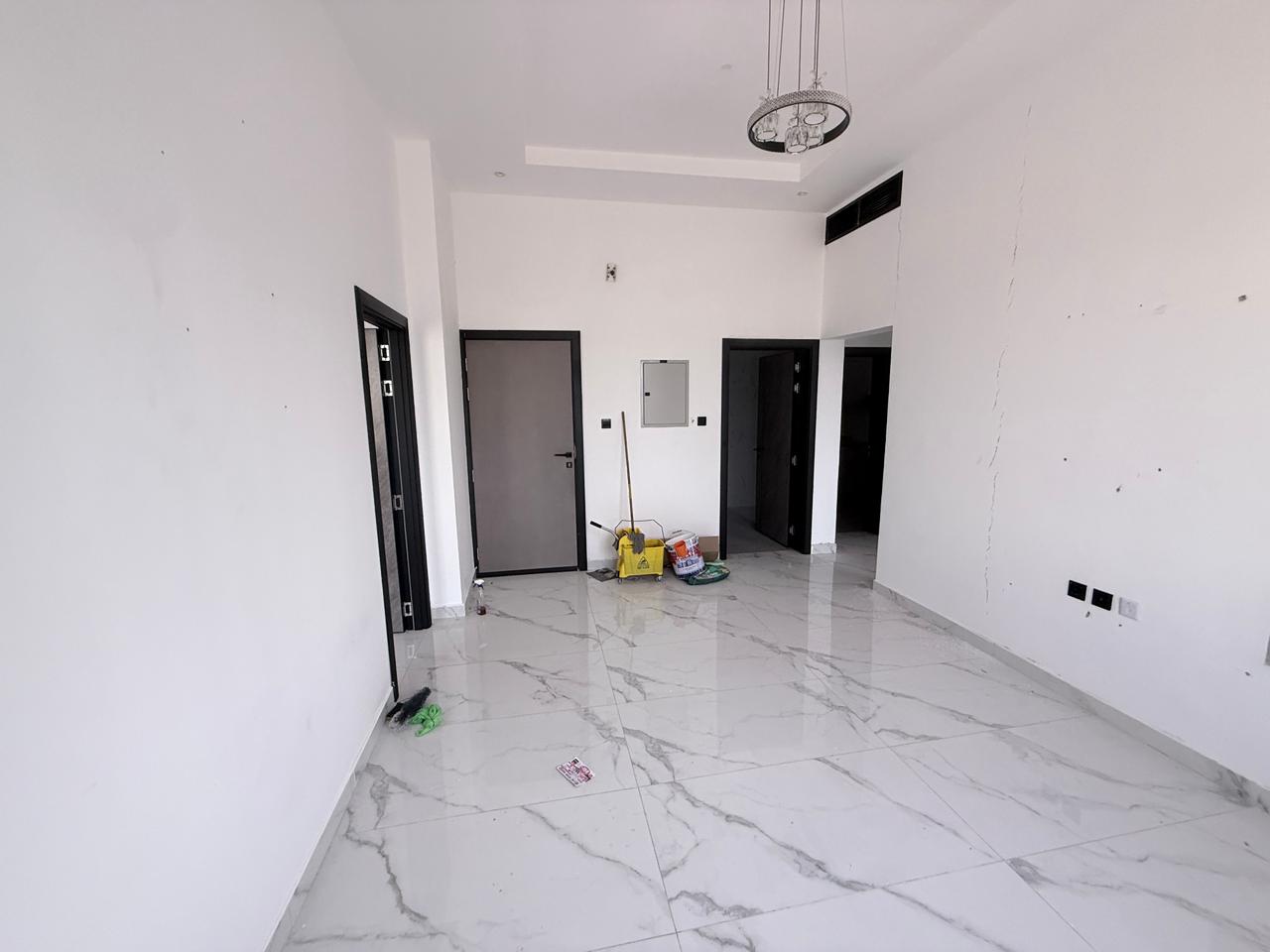 At an excellent price, suitable for everyone, in a great location, with excellent finishes and a master bedroom. A truly fantastic location!