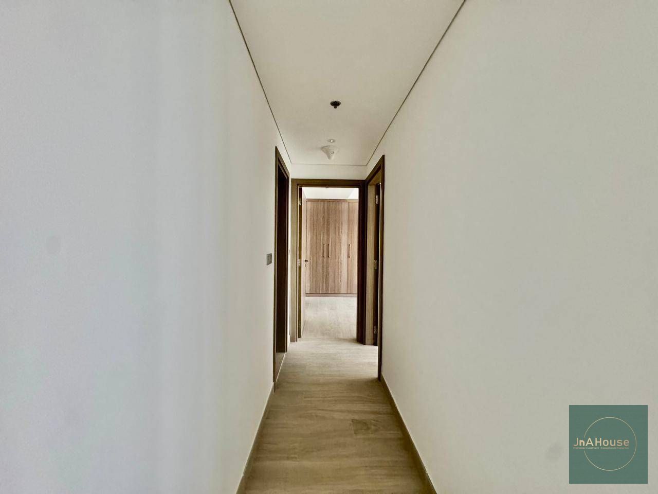 On the lagoon I Terrace I Vacant | Open View
