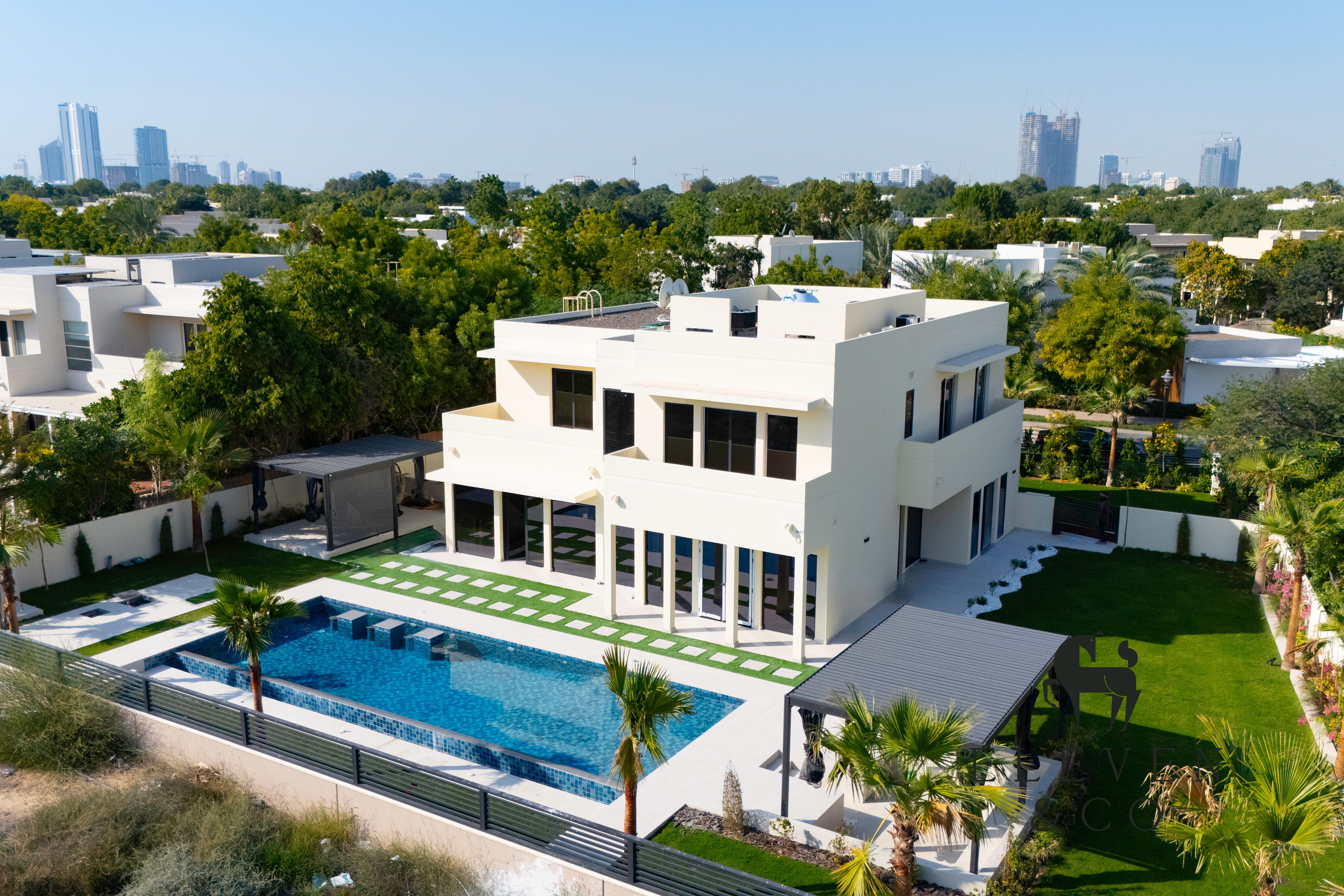 Exclusive | Golf Course View | Massive plot