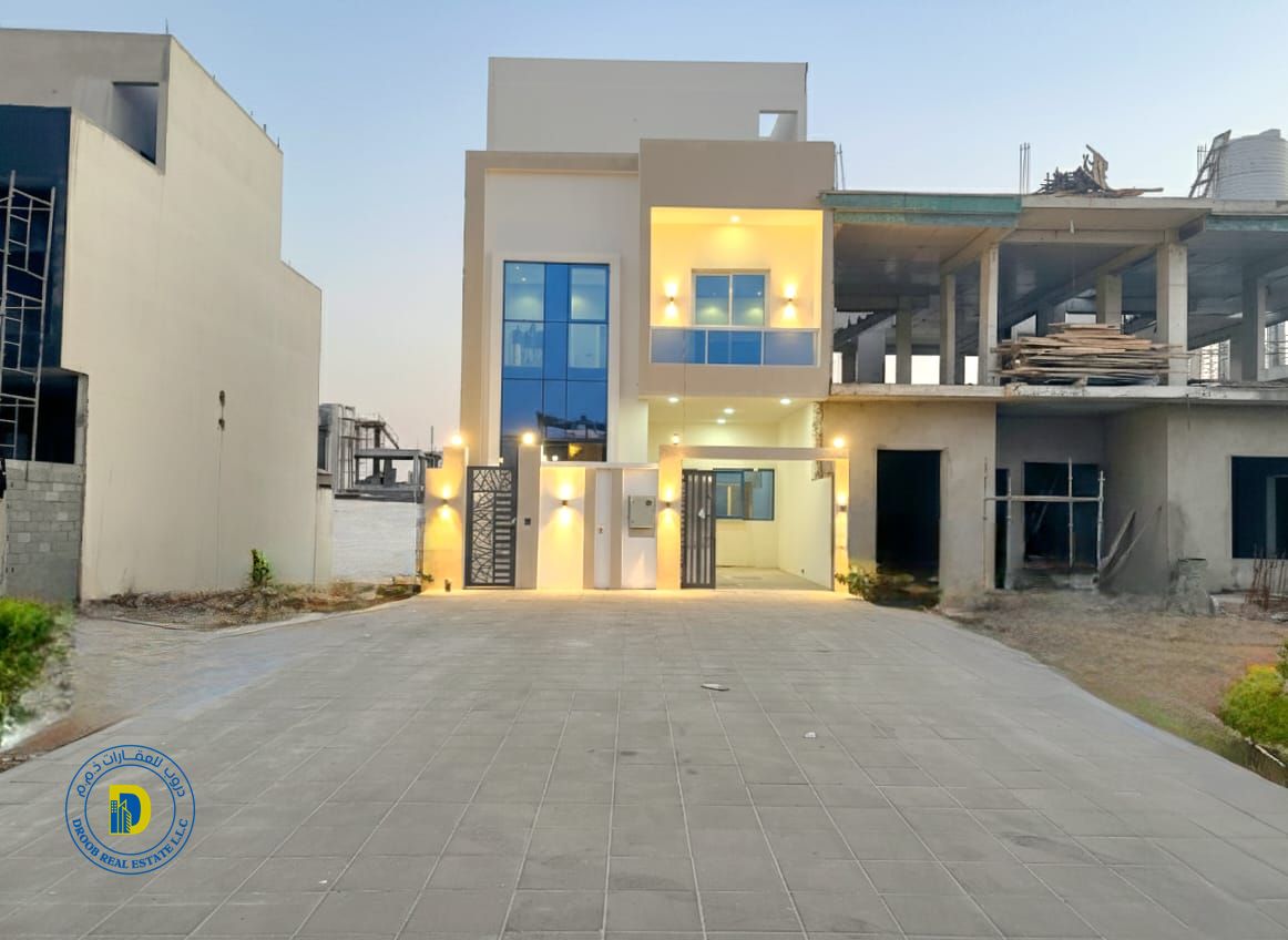 For sale: Unmissable opportunity! 4-bedroom townhouse with roof , registration fees included, in Al Helio 2, . Bank financing available. Freehold