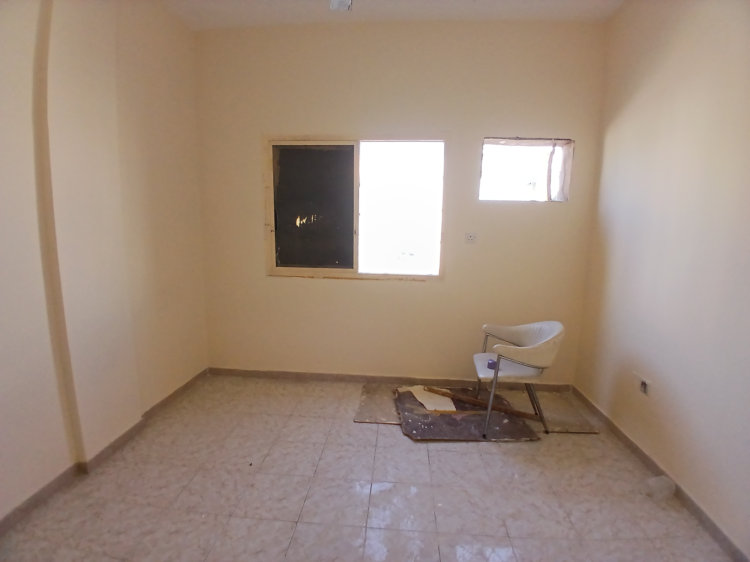 Lavish 1bhk with Balcony just rent 28k