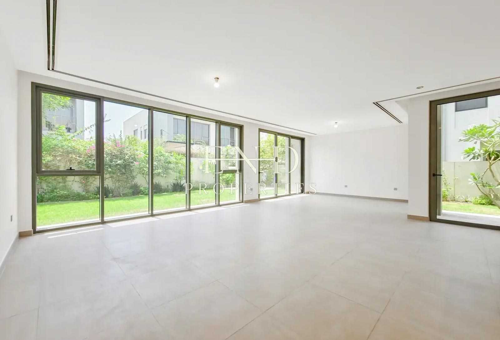 Vacant | True Corner Unit | Community Expert