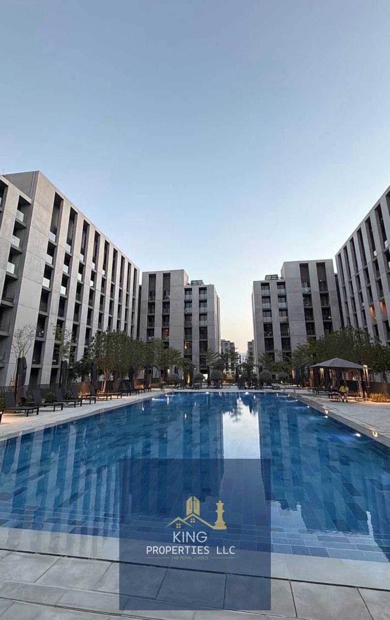 Medium furnished studio with balcony + pool view