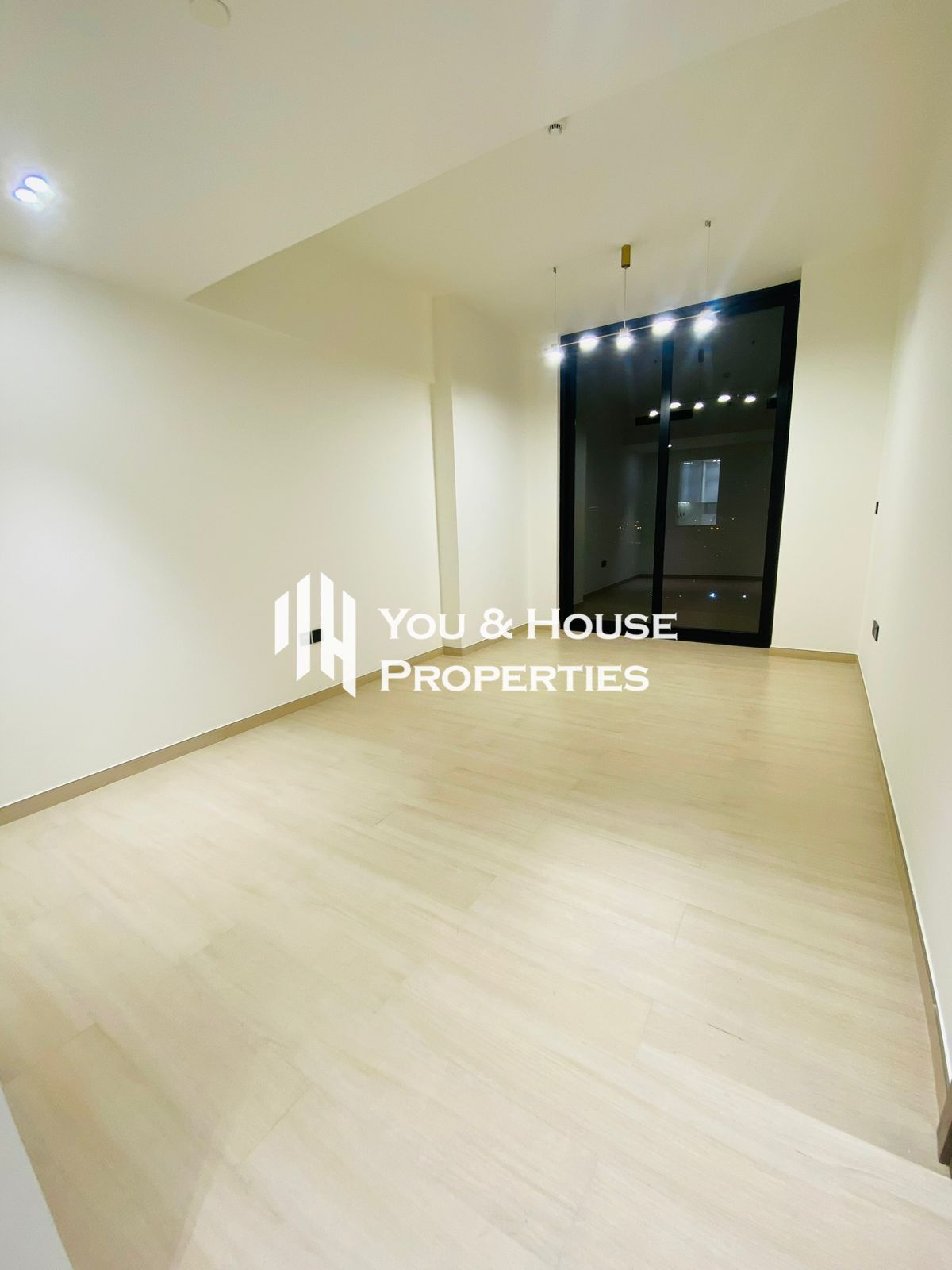Luxury 1 Bed Apartment I Premium Layout I Modern Finish