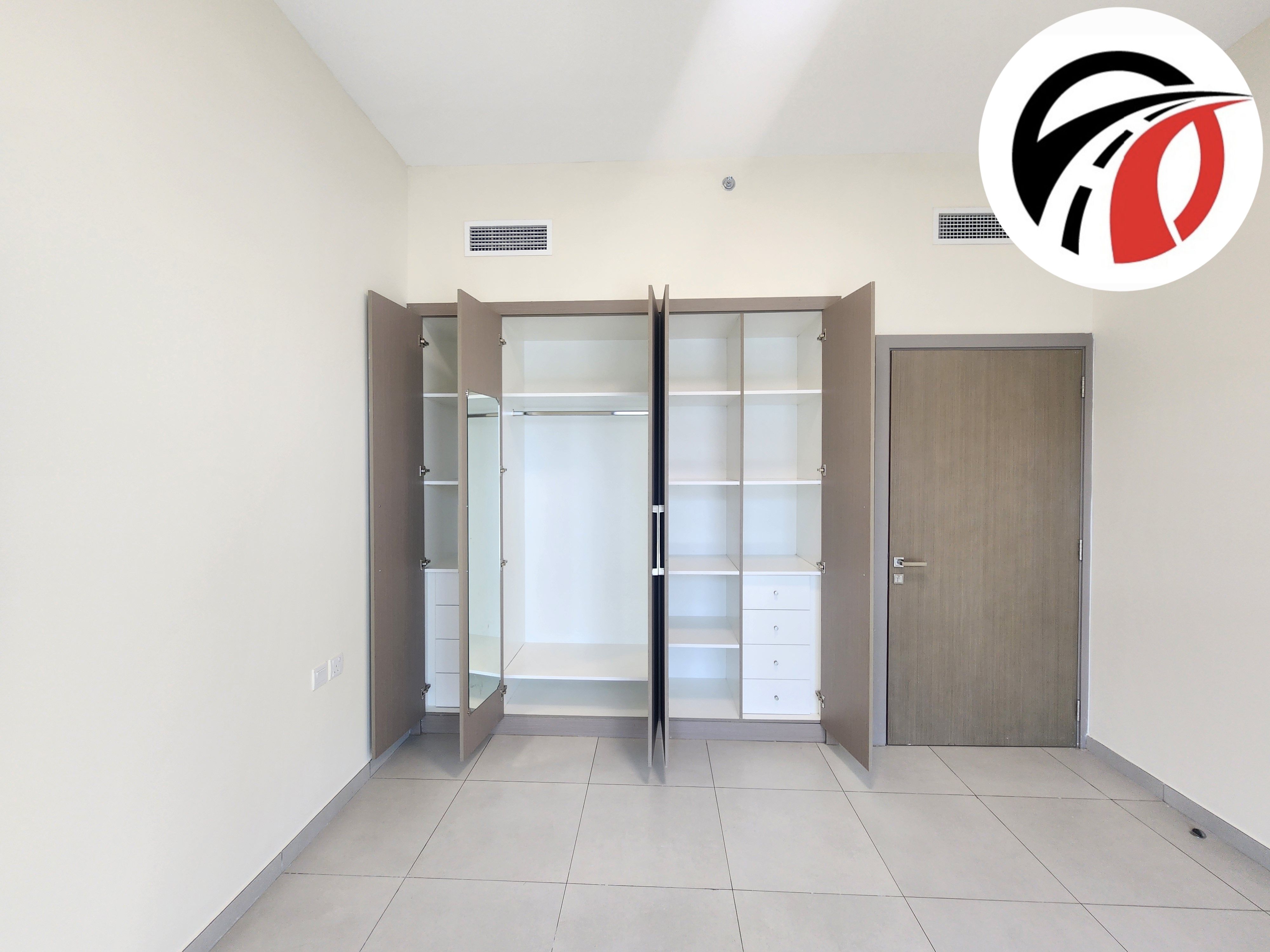 Luxurious 1bhk available for rent 60k ready to move