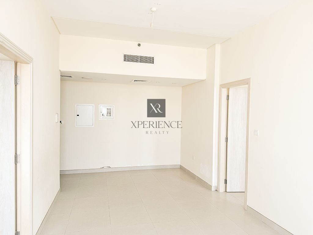 EXCLUSIVE | SPACIOUS LAYOUT | READY TO MOVE