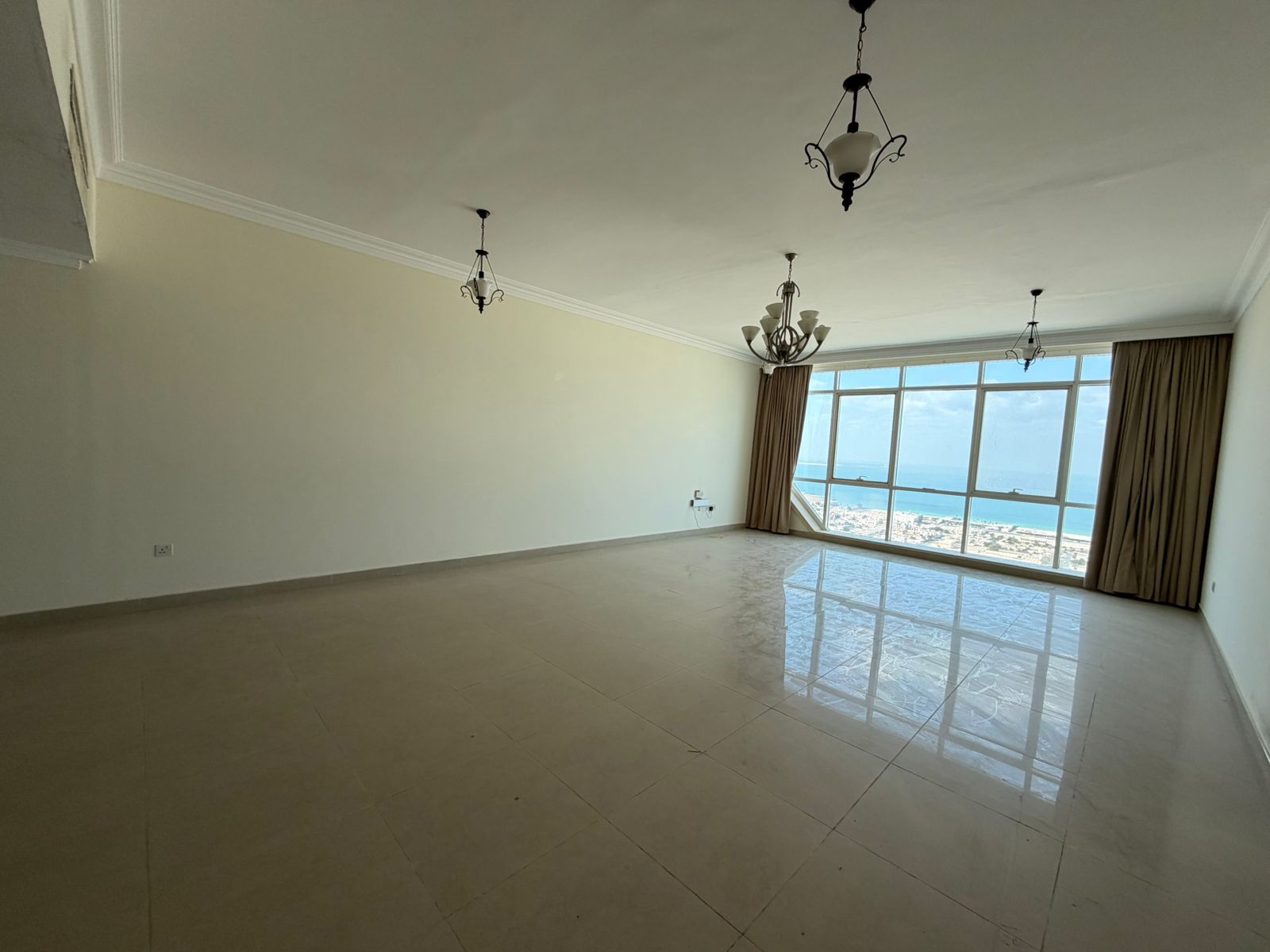For Rent | 3-Bedroom Apartment with 2 Living Rooms