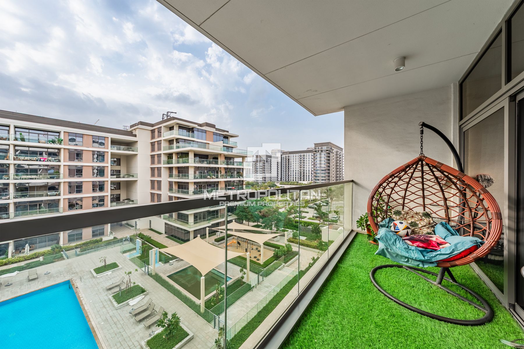 Pool and Park View |Spacious |Rented | Negotiable