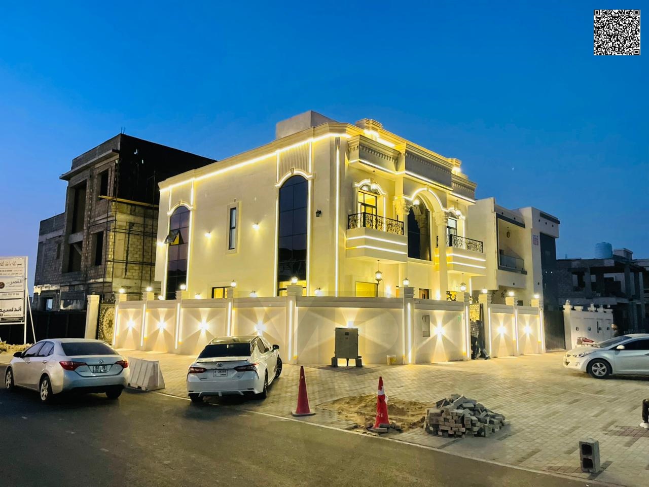 Corner villa on two streets in a prime location, at an excellent price including registration fees and negotiable. An unmissable opportunity, directly