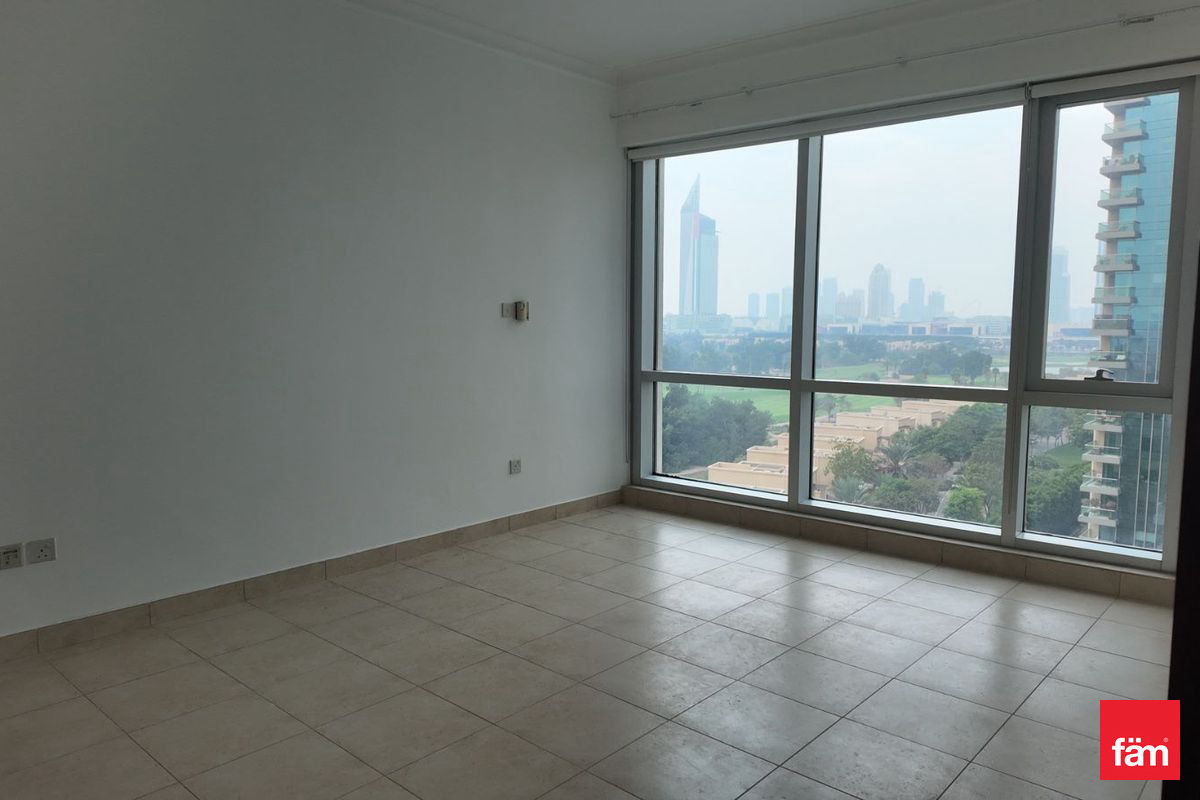 Golf Course & Pool View| Well Maintained| Vacant