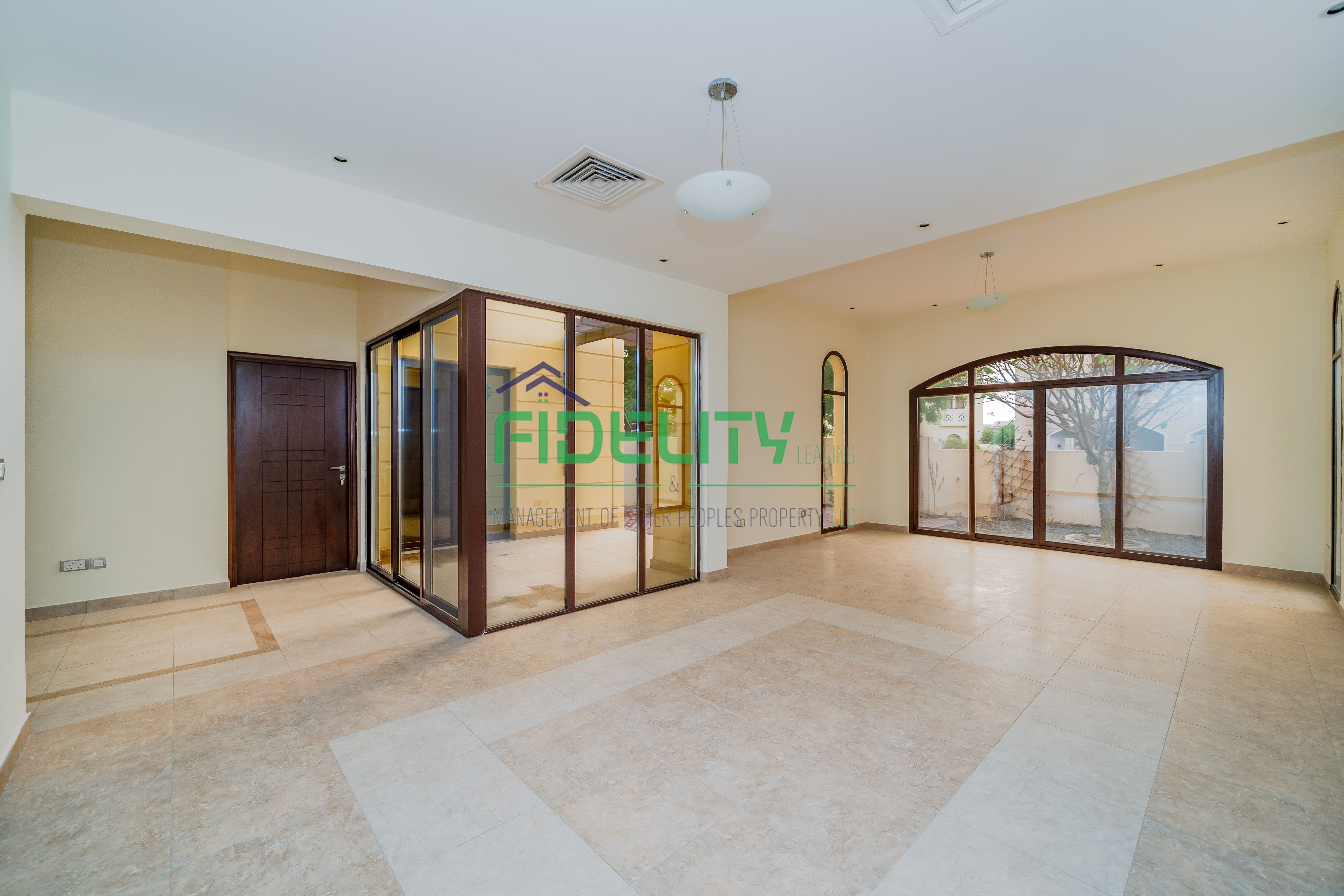 March Availability | Spacious 4BR Townhouse