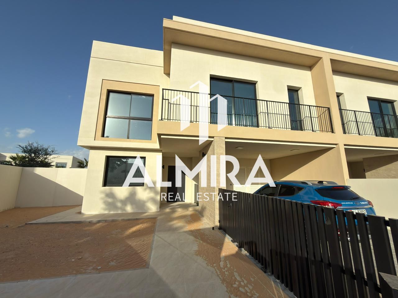 Single Row Corner | Duplex | Type XS | Near The Park