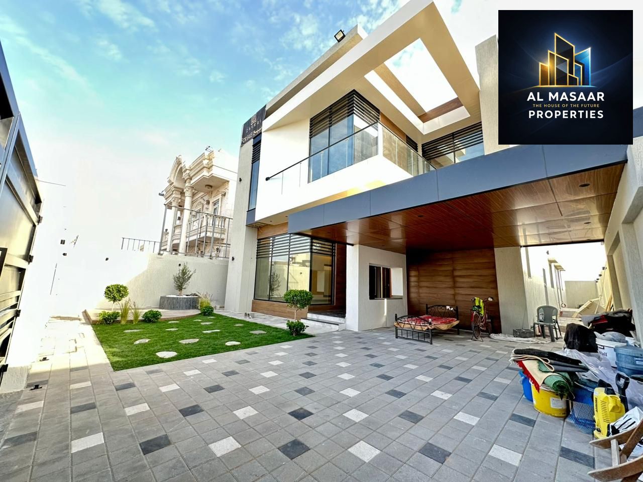 A great opportunity to own a luxurious villa with spacious areas in Al Mowaihat 1, ideal for families seeking comfort and privacy. The price includes electricity and water and is negotiable.