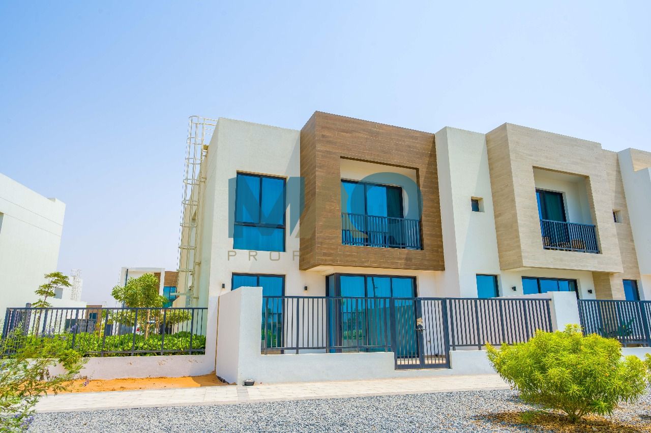 Luxury Villa | Fully Furnished | Corner Unit