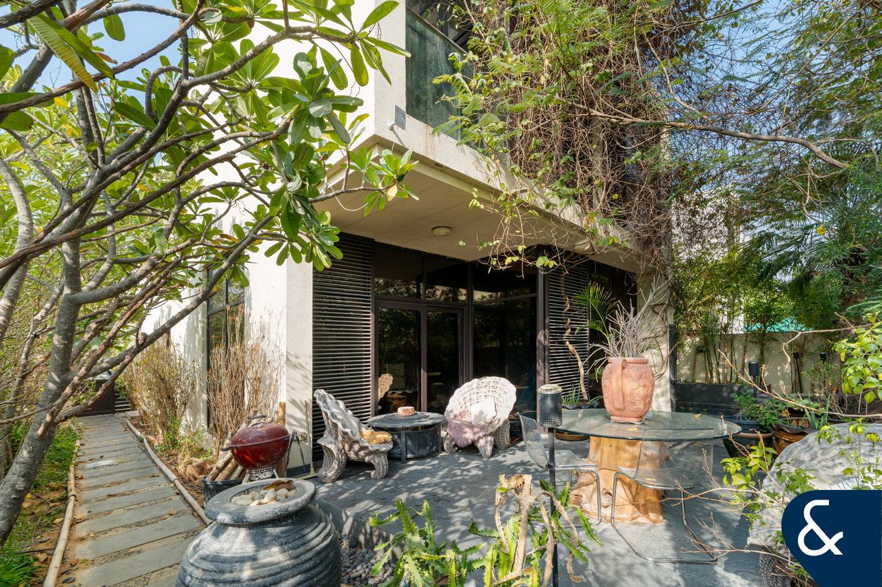 Exclusive | Private Pool | Park Backing | VOT