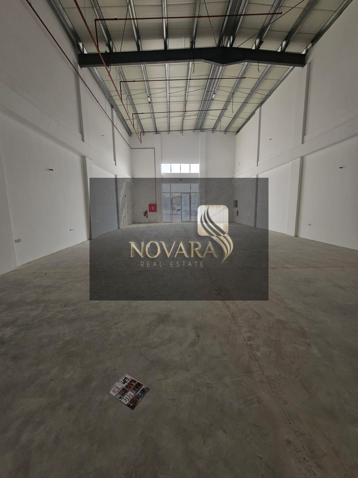 Showroom for Rent in Ajman Al Jurf Industrial 3 – 35 kW Electricity – 2,750 sq. ft – On the Main Road