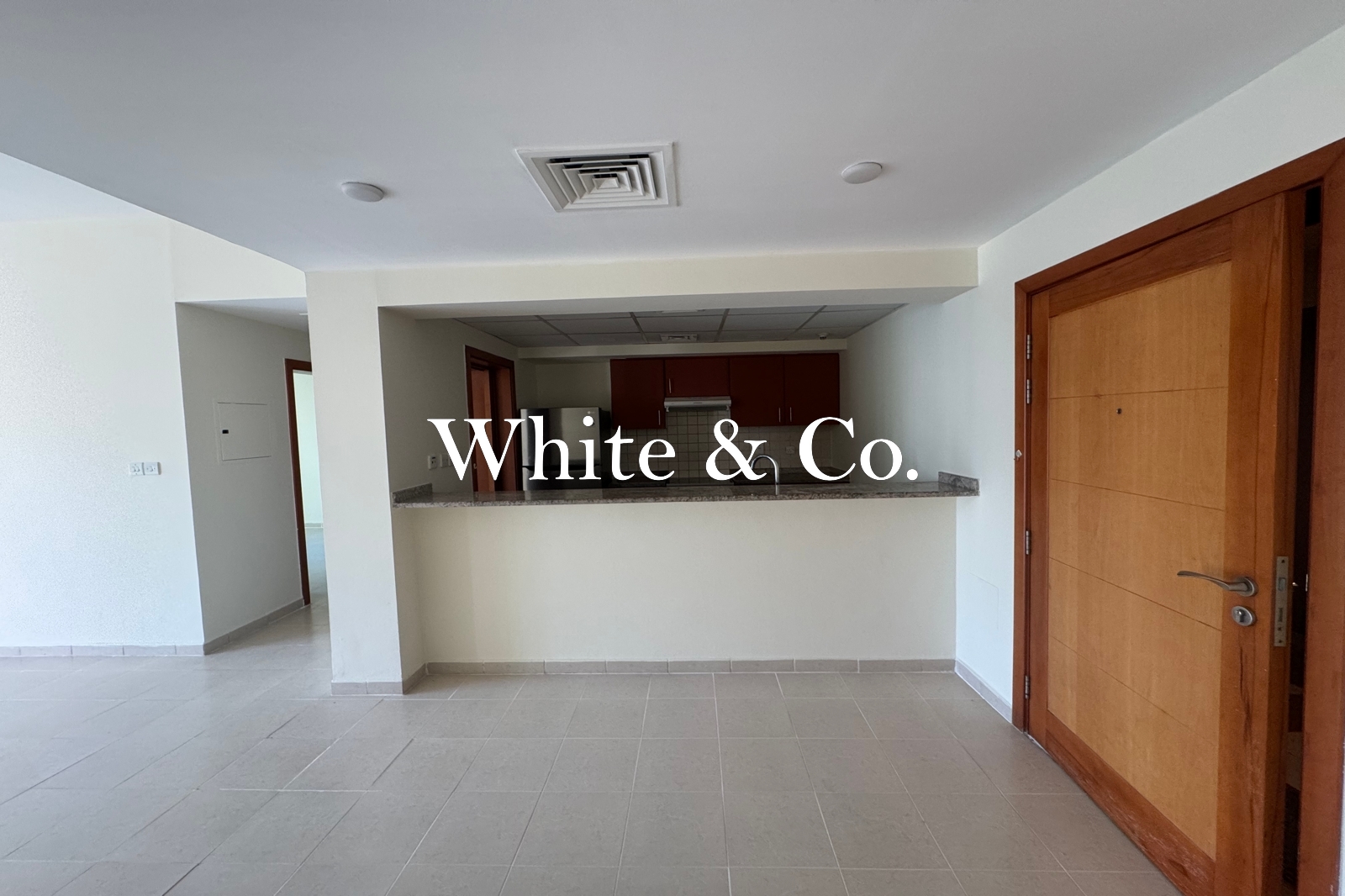 Exclusive| Unfurnished| Kitchen Appliances