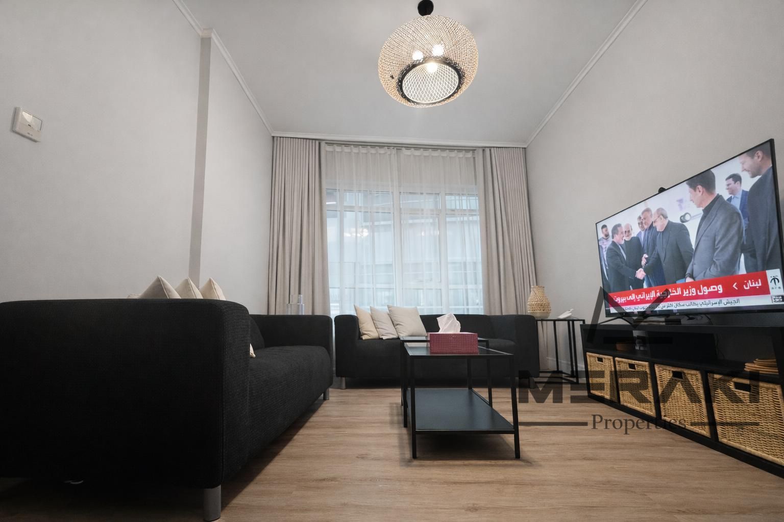 Charming 2 BR in Jasmine Towers: Modern Living