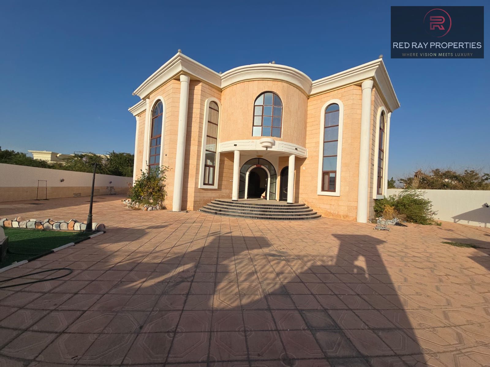 Spacious 8 BR Villa in Al Dhait South for Rent