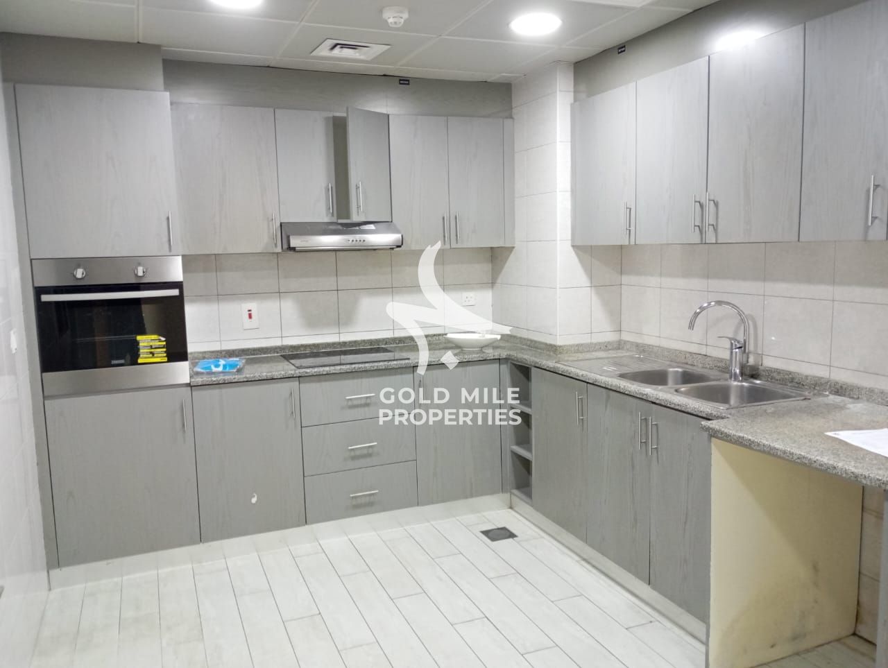 SPACIOUS 2 BHK CHILLER FREE BIG LAYOUT