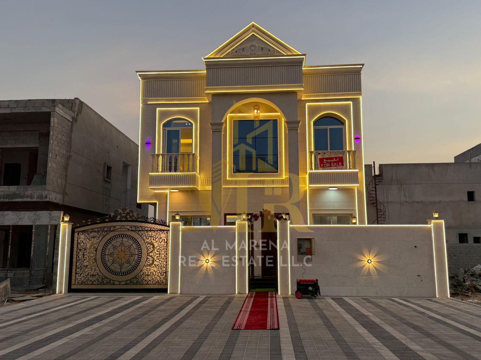 Classic villa for sale directly from the owner at a bargain price. Freehold ownership for all nationalities. 20-meter setback. Classic design villa w