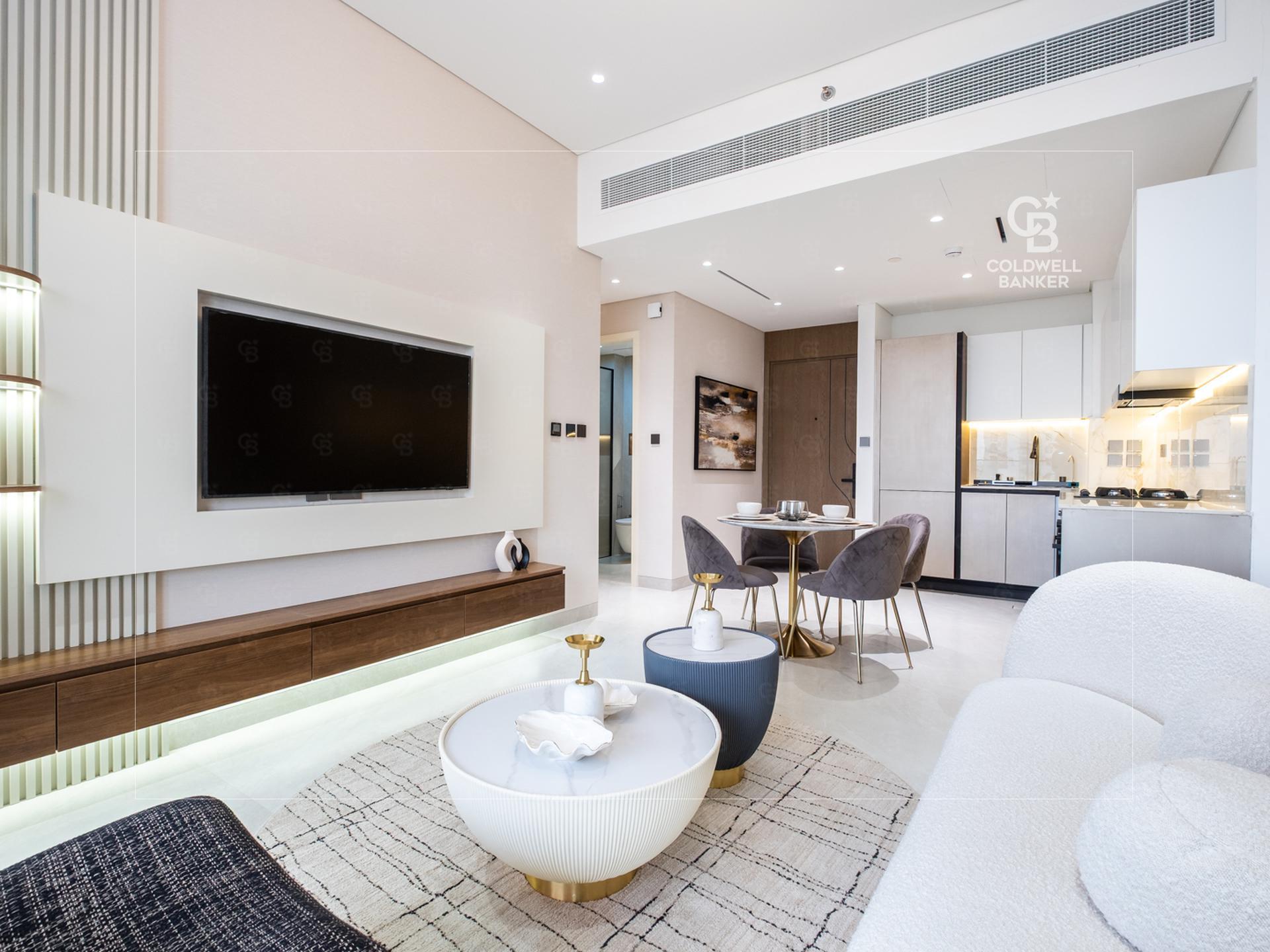 Near Handover|Modern &amp; Stylish...