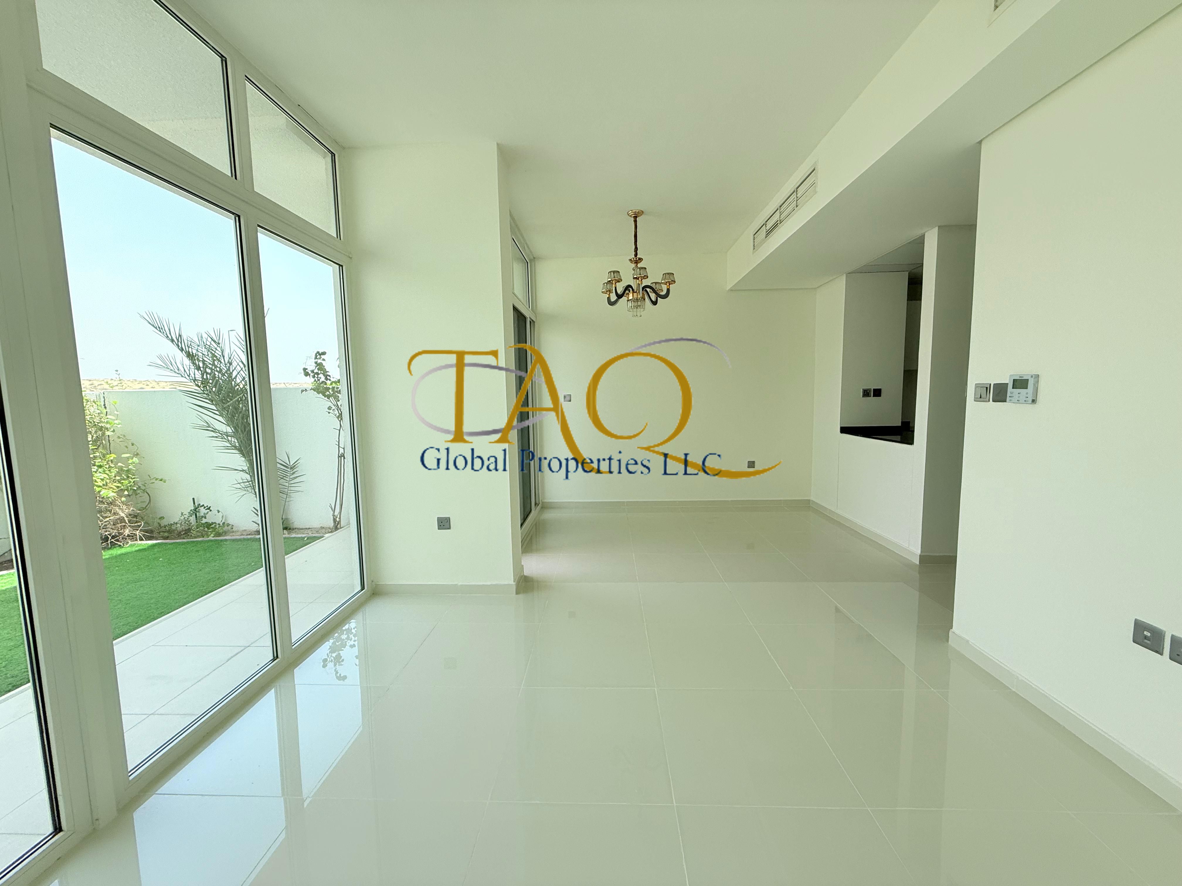VACANT 3BR l MIDDLE l SINGLE ROW l UN-FURNISHED l
