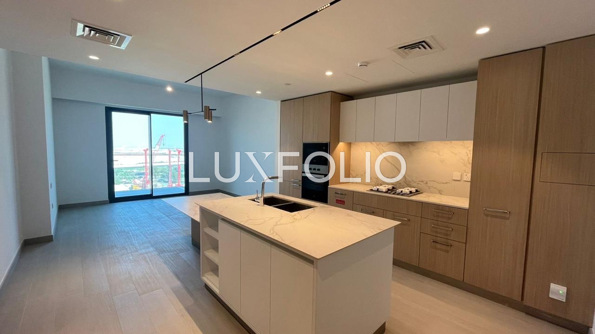 Luxurious Panoramic View | Exclusive Finish