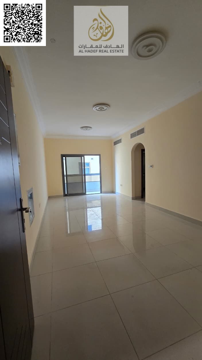 Ajman Emirate – Al Jurf 2 – Prime and family-friendly location Well-maintained 2-bedroom apartment, second tenant, with a practical layout and comfor