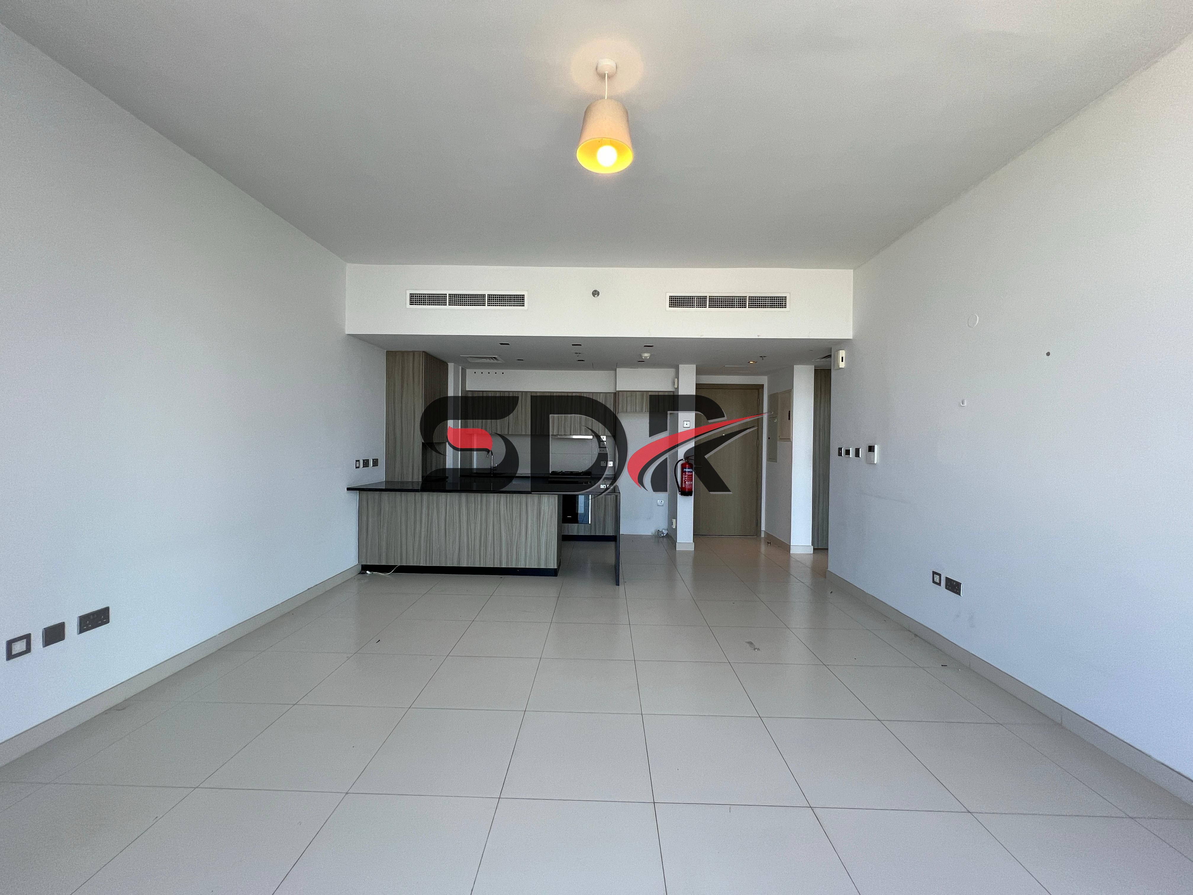 Elegant designed 1 BR with Balcony