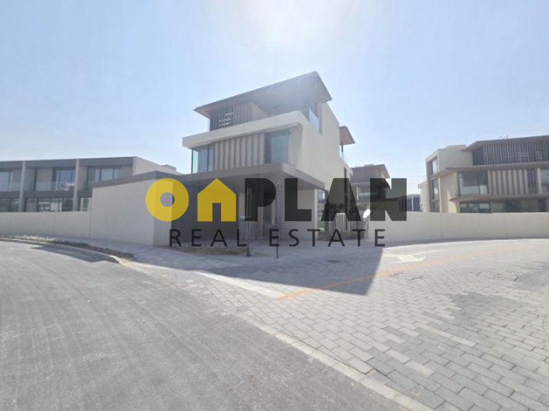Premium Family Villa | Next to Mall| Garden and Kitchen Appliances