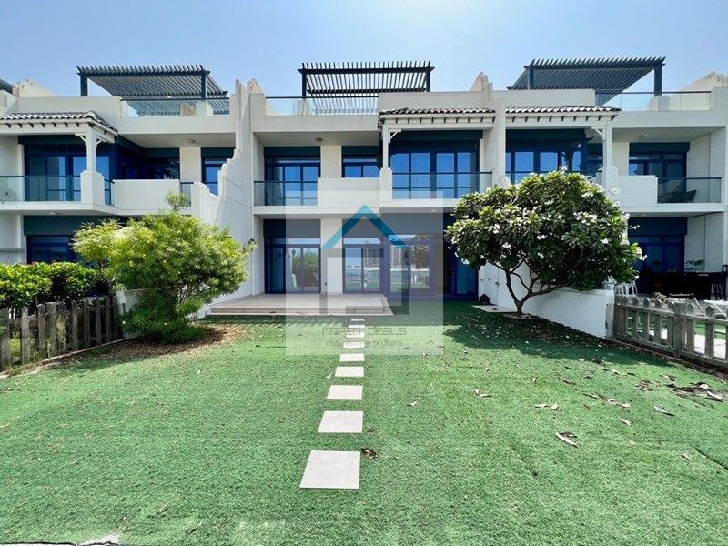 Luxurious 5BR+M Villa with Private Beach Access