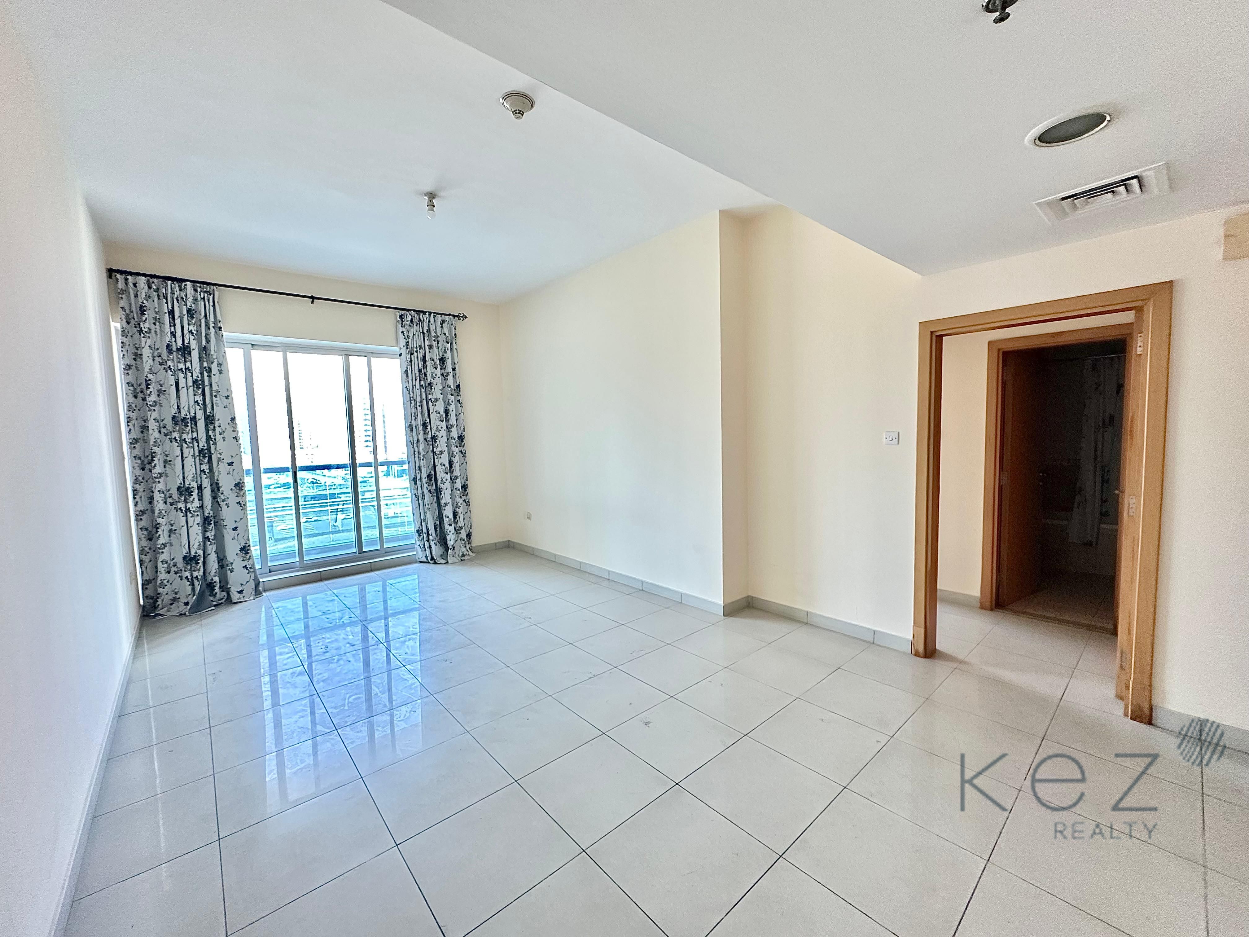 SPACIOUS 1BR | BALCONY | NEAR METRO