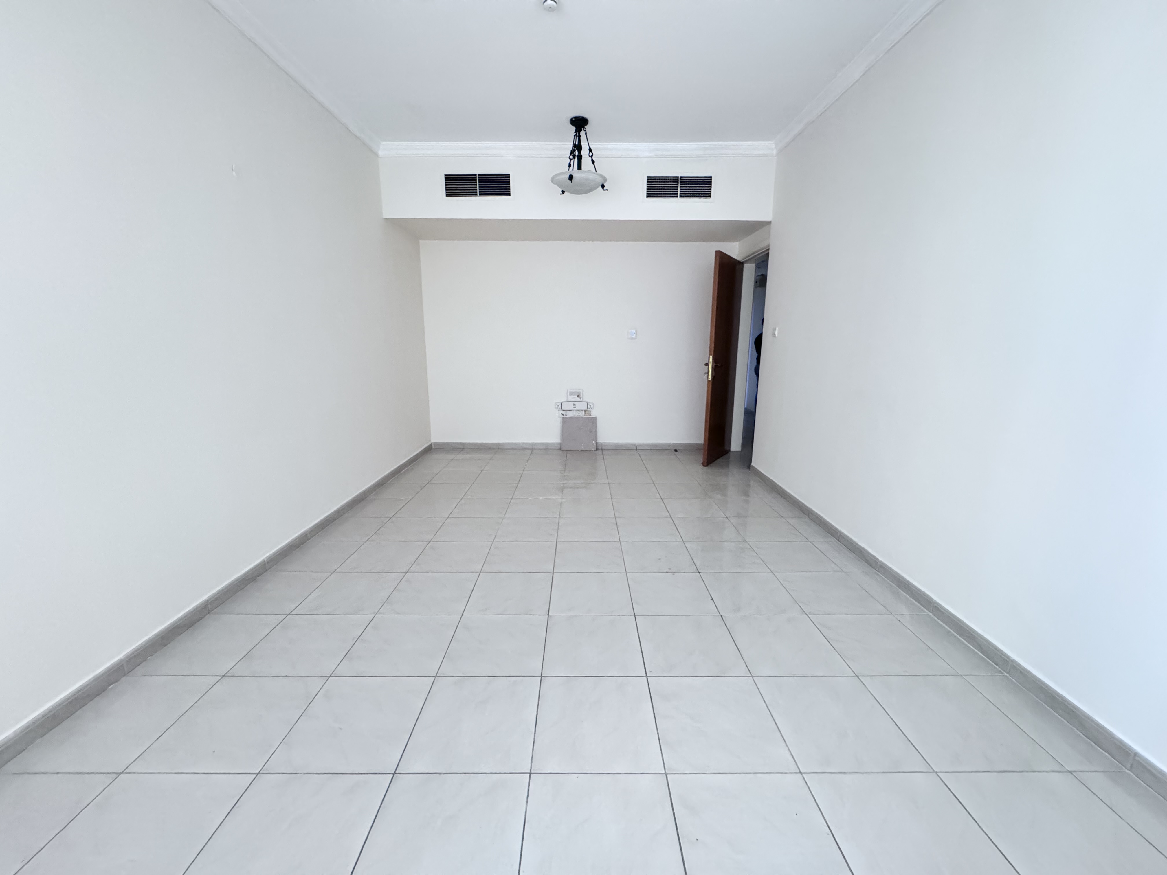 Huge Ready To Move 2-Bedrooms Apartment Available With Close Hall Near To Dubai Exit