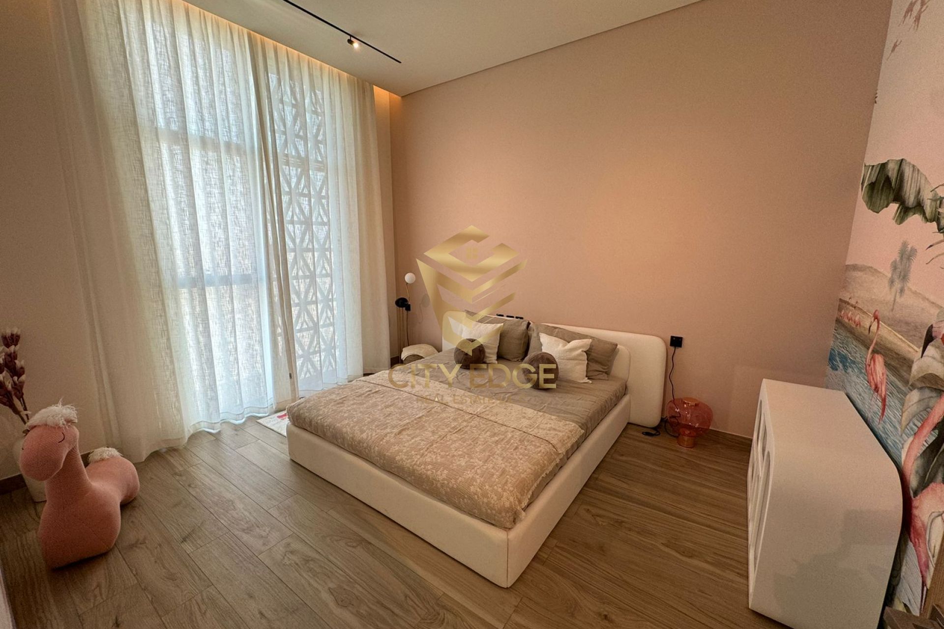 LAST CORNER UNIT 4BR VILLA PRIME LOCATION 5%DP