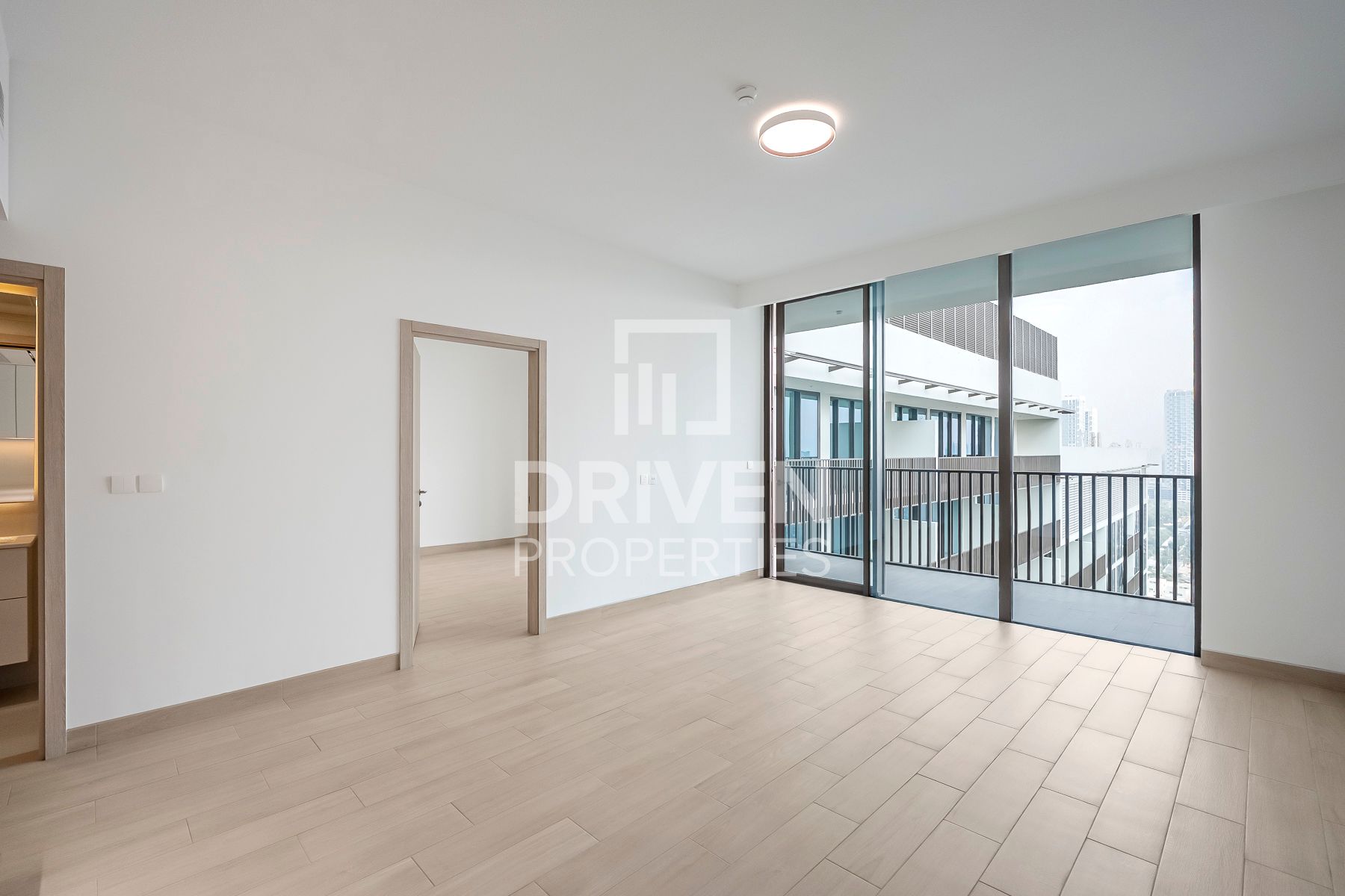 Vacant | Mid Floor | Modern Apt with Park Views
