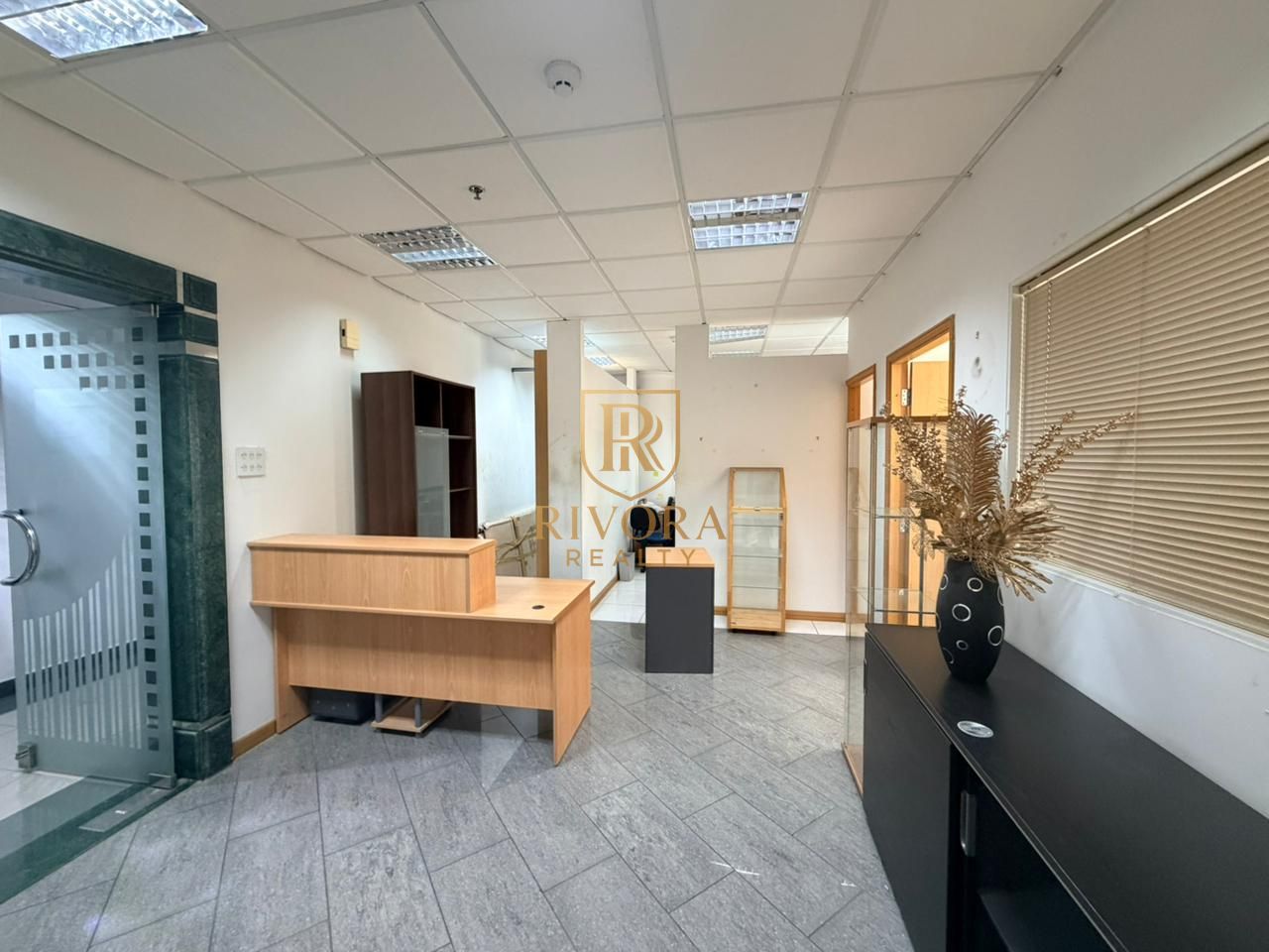 FITTED OFFICE I FURNISHED I INSIDE BUILDING VIEW