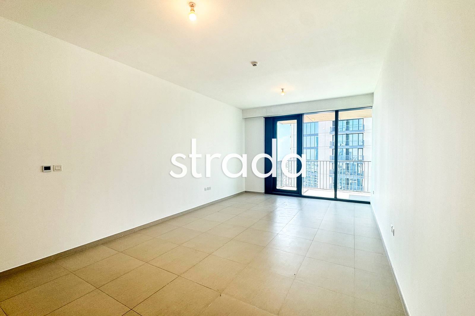 Unfurnished | Vacant 1st March | High Floor