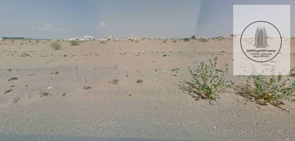 Industrial land, freehold ownership for all nationalities, prime location, suitable for various activities.