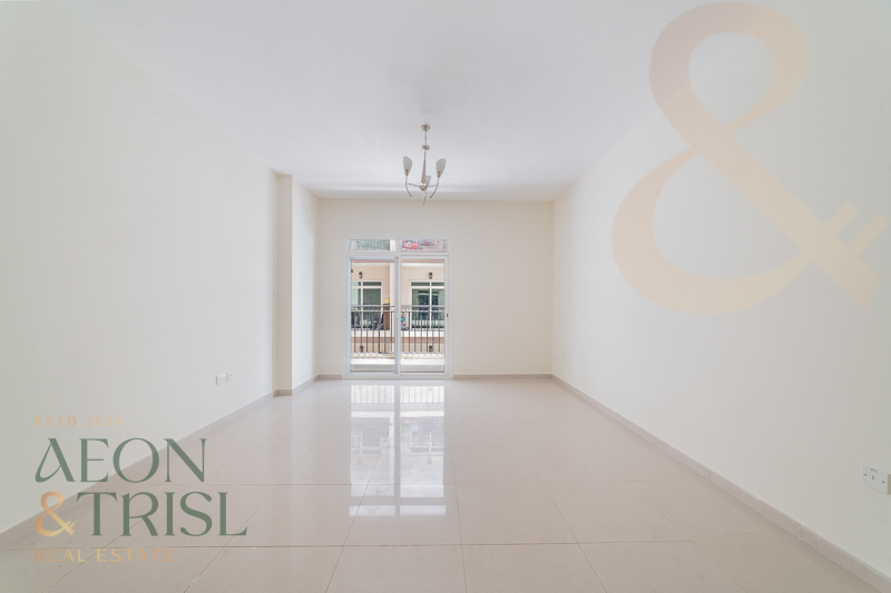 Spacious l Prime Location l Community Living