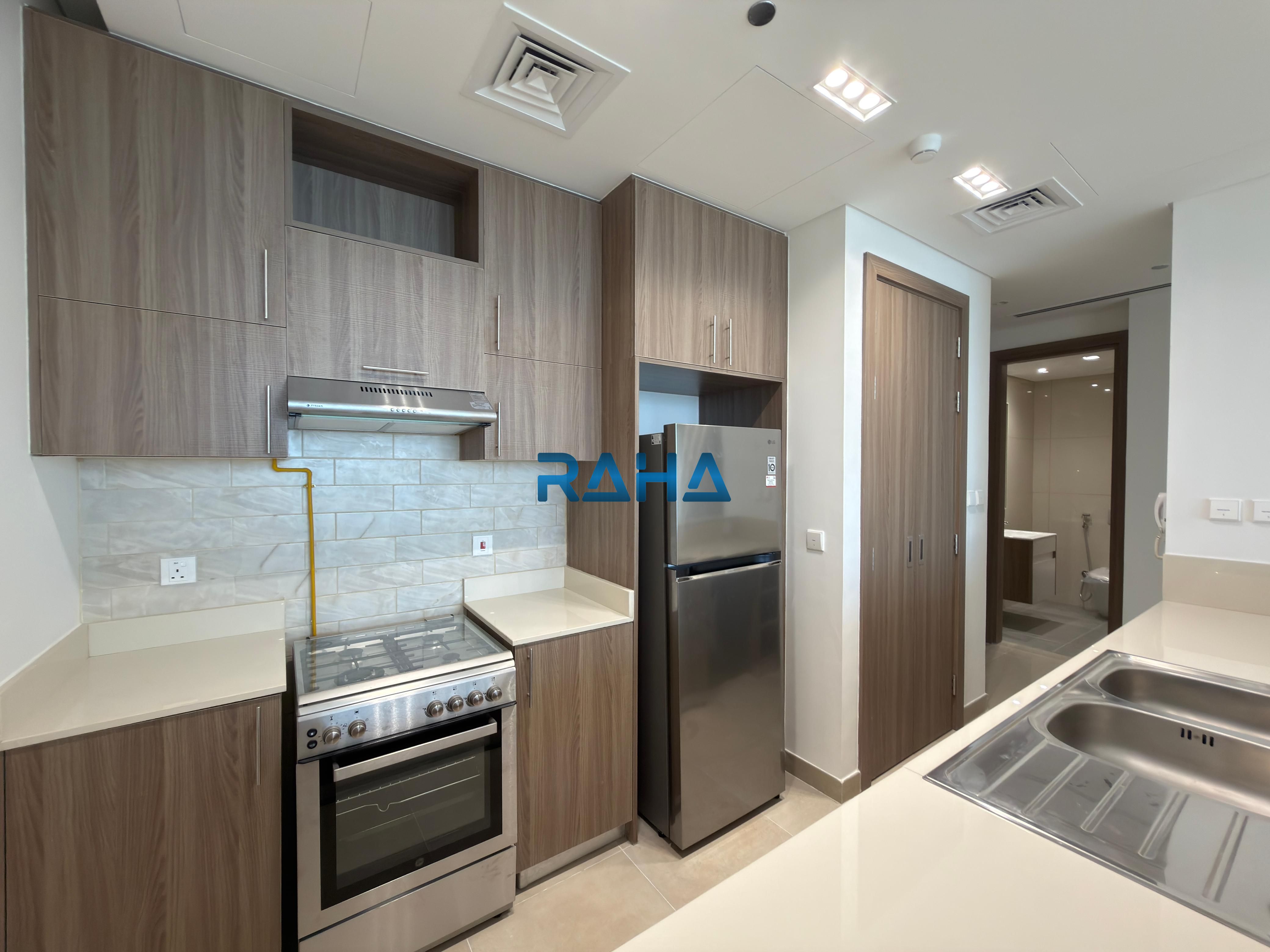 Gateway Residences 2, 1 BR with Landmark Views