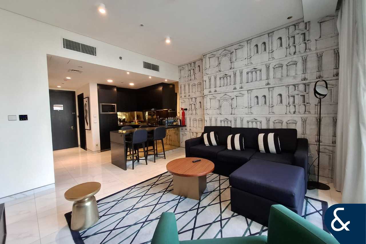 Prime Location| Modern | Bills Included