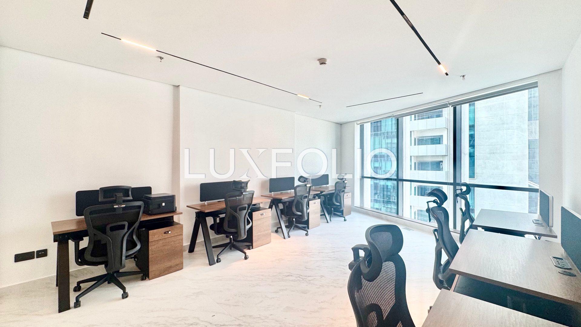 Luxury Fit Out | Vacant | Close to Metro