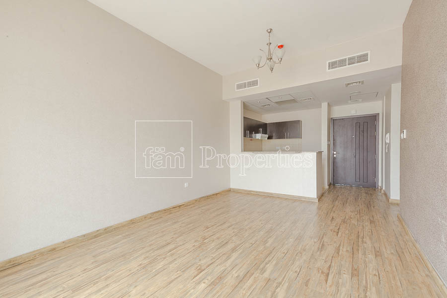 2 BHK For Sale With Wooden Floor , Vacant In March